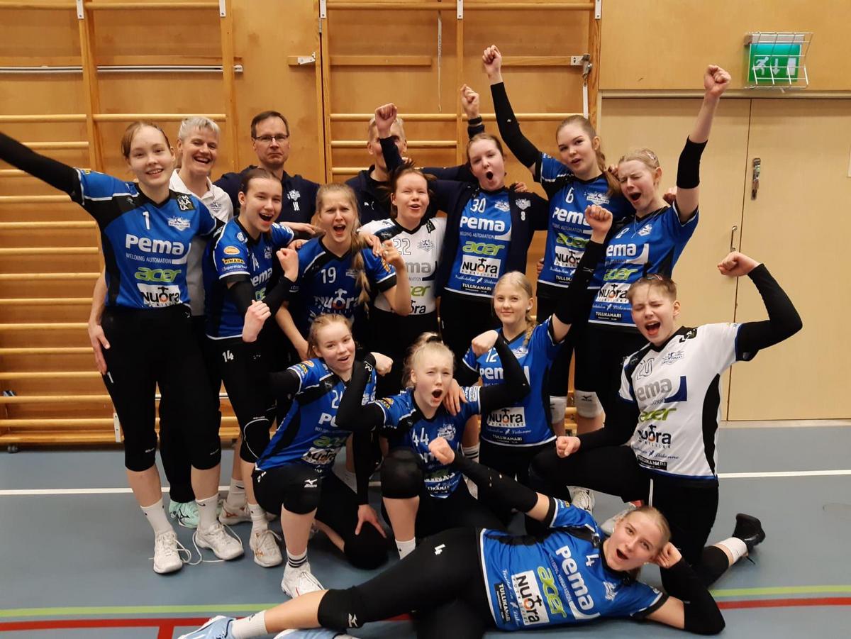 Lempo-Volleyn B-tytöt Pelasivat Itsensä SM-finaaleihin! | Lempo-Volley